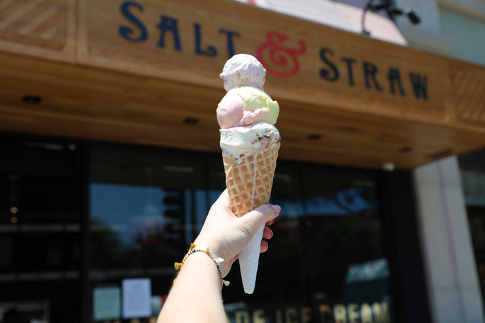 LA Travel Guide hand holding a ice cream cone
