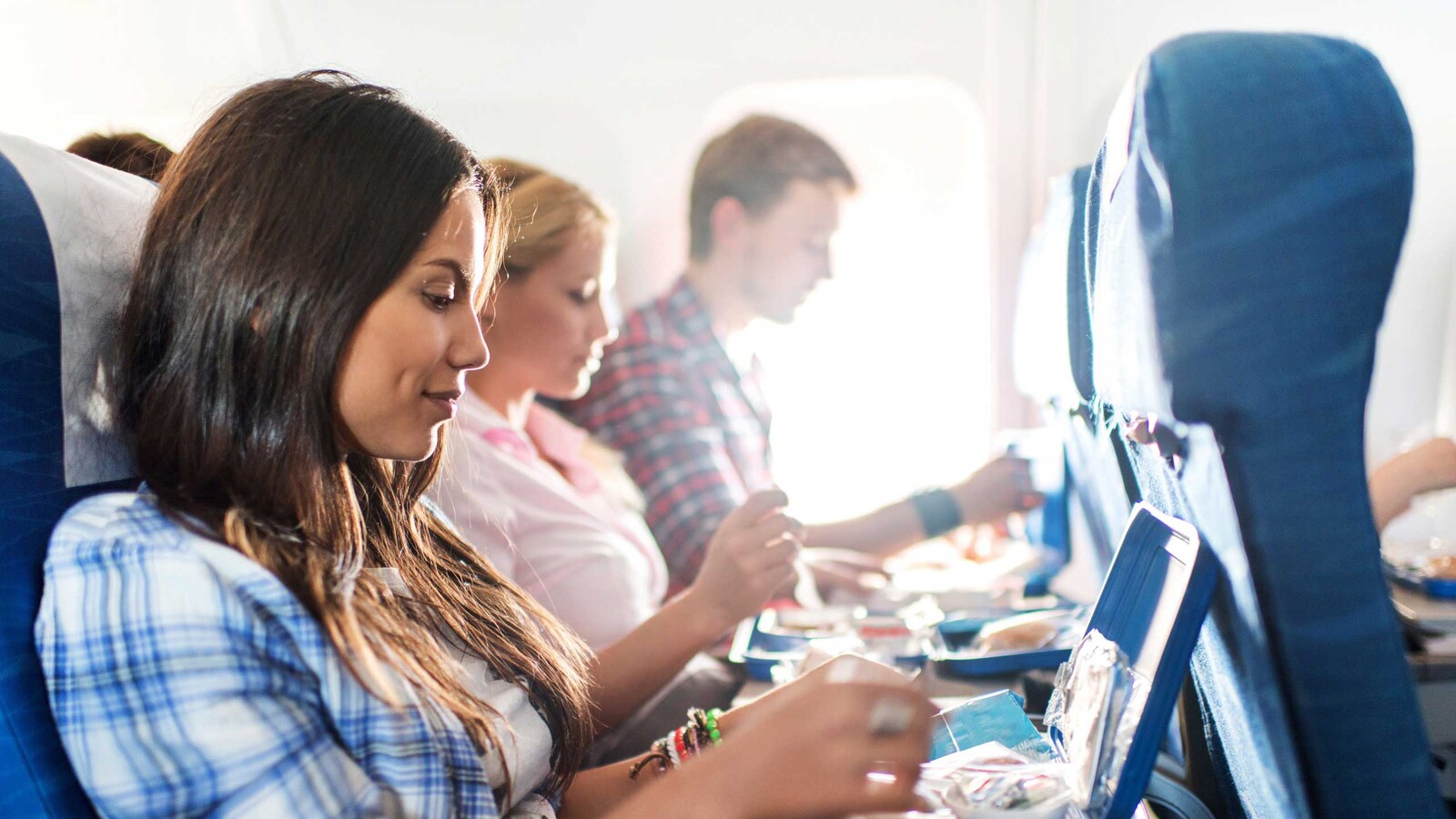 Can you bring food on a plane chase