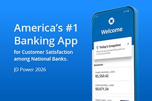 La aplicación bancaria número 1 en satisfacción del cliente entre los bancos nacionales de Estados Unidos (J.D. Power 2026), que se muestra junto con una pantalla de la aplicación Chase Mobile.