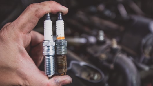 How to Tell You Need New Spark Plugs: Signs You Can’t Ignore